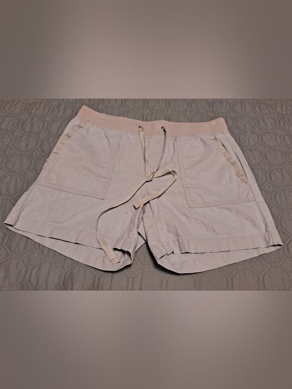 Banana Republic Casual Drawstring Shorts in Light Beige Sz 2